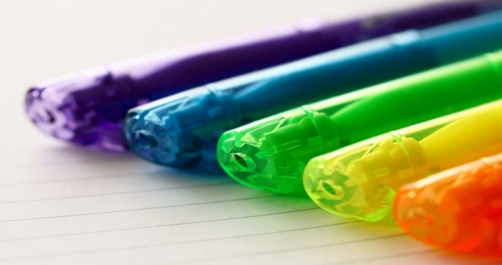 手帳に使用するのに最適な蛍光ペンって何？ 選び方や使い方・おすすめ商品を紹介